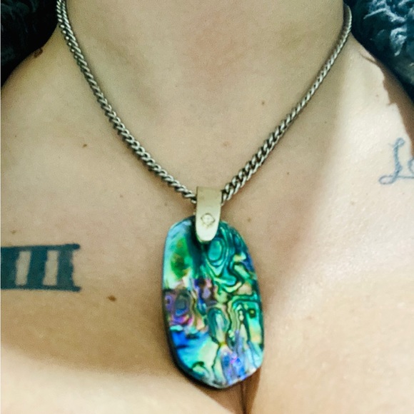 NWT Kendra Scott Inez Veined African Turquoise Jasper Pendant Necklace Rhodium - Picture 9 of 10